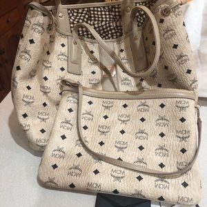 MCM Medium Liz Reversible Shopper In Beige
